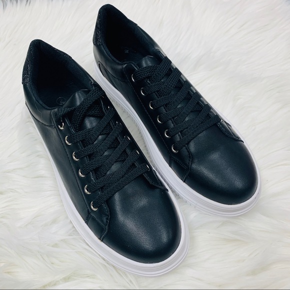 Black leather sneaker - Picture 4 of 5